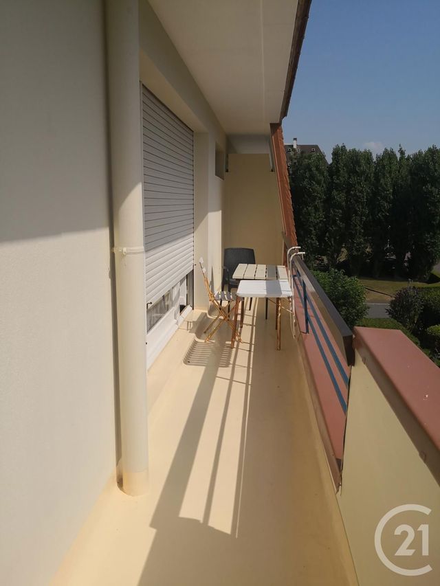Afficher la photo en grand Appartement F3 à vendre - 3 pièces - 43.7 m2 - HOULGATE - 14 - BASSE-NORMANDIE - Century 21 Frédéric Bagot