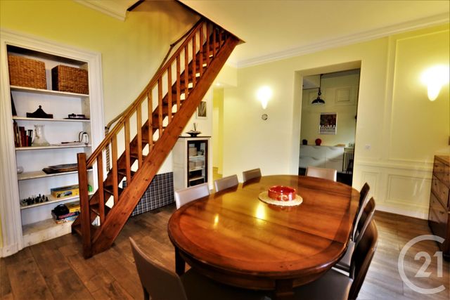 Appartement F4 à vendre - 4 pièces - 108.86 m2 - HOULGATE - 14 - BASSE-NORMANDIE - Century 21 Frédéric Bagot Appartement F4 à vendre - 4 pièces - 108.86 m2 - HOULGATE - 14 - BASSE-NORMANDIE - Century 21 Frédéric Bagot