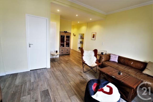 Appartement F4 à vendre - 4 pièces - 108.86 m2 - HOULGATE - 14 - BASSE-NORMANDIE - Century 21 Frédéric Bagot Appartement F4 à vendre - 4 pièces - 108.86 m2 - HOULGATE - 14 - BASSE-NORMANDIE - Century 21 Frédéric Bagot