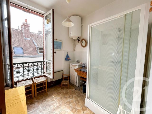 Afficher la photo en grand Appartement F4 à vendre - 4 pièces - 88.14 m2 - HOULGATE - 14 - BASSE-NORMANDIE - Century 21 Bagot Immobilier