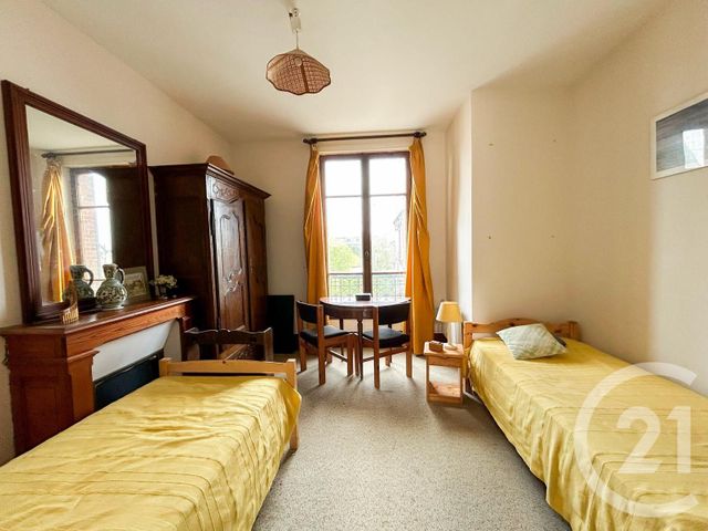 Afficher la photo en grand Appartement F4 à vendre - 4 pièces - 88.14 m2 - HOULGATE - 14 - BASSE-NORMANDIE - Century 21 Bagot Immobilier