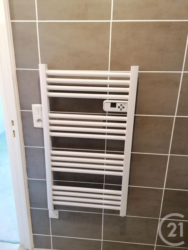 Afficher la photo en grand Appartement F2 à louer - 2 pièces - 30.03 m2 - HOULGATE - 14 - BASSE-NORMANDIE - Century 21 Bagot Immobilier