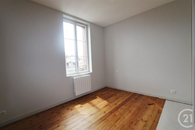 maison à louer - 5 pièces - 82.39 m2 - HOULGATE - 14 - BASSE-NORMANDIE - Century 21 Bagot Immobilier