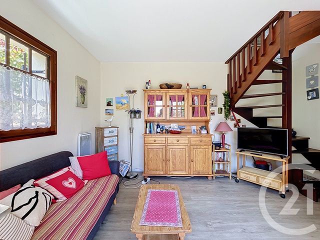 Appartement T4 à vendre - 3 pièces - 35.93 m2 - HOULGATE - 14 - BASSE-NORMANDIE - Century 21 Bagot Immobilier