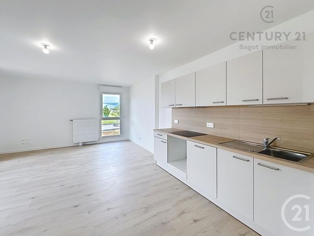 Appartement F4 à louer - 4 pièces - 81.41 m2 - DIVES SUR MER - 14 - BASSE-NORMANDIE - Century 21 Bagot Immobilier