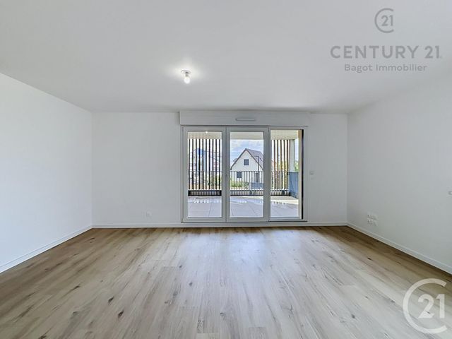 Appartement F4 à louer - 4 pièces - 81.41 m2 - DIVES SUR MER - 14 - BASSE-NORMANDIE - Century 21 Bagot Immobilier