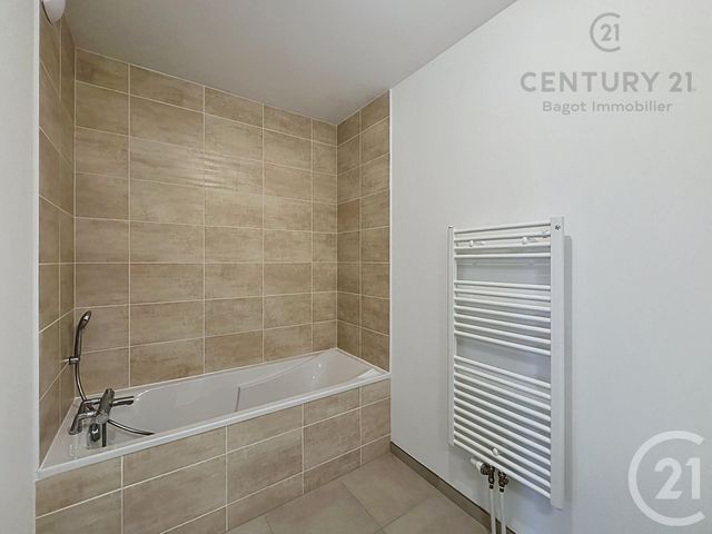Appartement F4 à louer - 4 pièces - 81.41 m2 - DIVES SUR MER - 14 - BASSE-NORMANDIE - Century 21 Bagot Immobilier