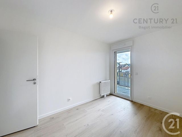 Appartement F4 à louer - 4 pièces - 81.41 m2 - DIVES SUR MER - 14 - BASSE-NORMANDIE - Century 21 Bagot Immobilier