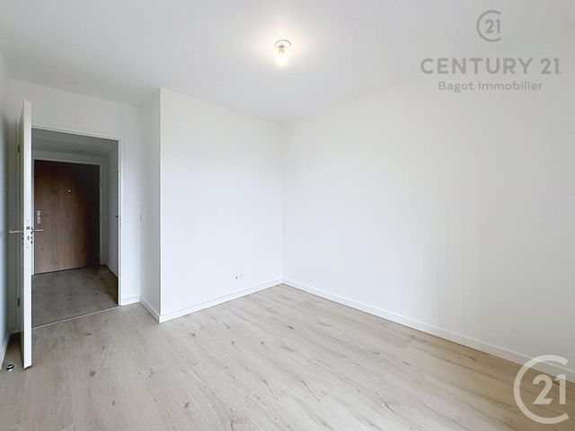 Appartement F4 à louer - 4 pièces - 81.41 m2 - DIVES SUR MER - 14 - BASSE-NORMANDIE - Century 21 Bagot Immobilier