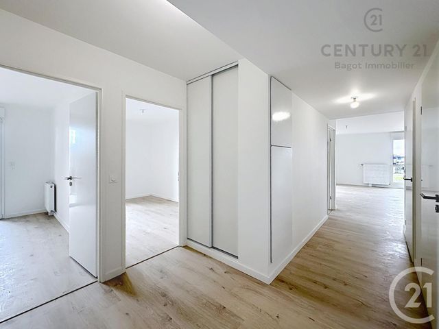 Appartement F4 à louer - 4 pièces - 81.41 m2 - DIVES SUR MER - 14 - BASSE-NORMANDIE - Century 21 Bagot Immobilier