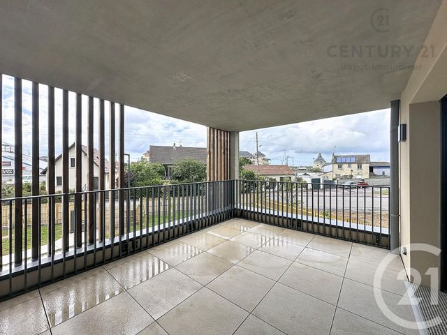 Appartement F4 à louer - 4 pièces - 81.41 m2 - DIVES SUR MER - 14 - BASSE-NORMANDIE - Century 21 Bagot Immobilier
