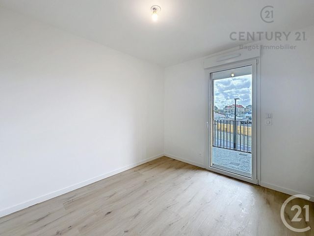 Appartement F4 à louer - 4 pièces - 81.41 m2 - DIVES SUR MER - 14 - BASSE-NORMANDIE - Century 21 Bagot Immobilier