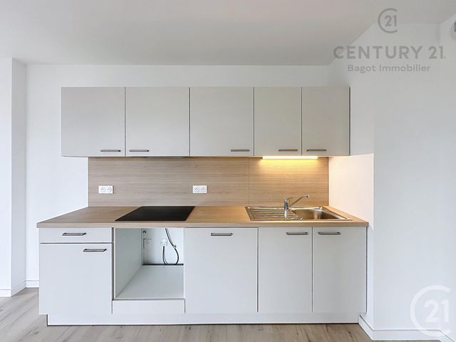 Appartement F4 à louer - 4 pièces - 81.41 m2 - DIVES SUR MER - 14 - BASSE-NORMANDIE - Century 21 Bagot Immobilier