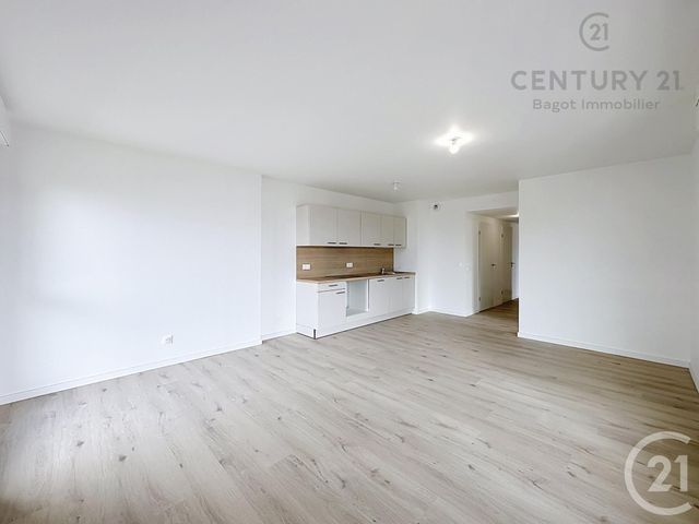 Appartement F4 à louer - 4 pièces - 81.41 m2 - DIVES SUR MER - 14 - BASSE-NORMANDIE - Century 21 Bagot Immobilier