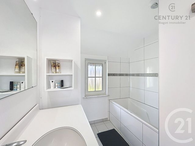 maison à louer - 3 pièces - 84.09 m2 - DOUVILLE EN AUGE - 14 - BASSE-NORMANDIE - Century 21 Bagot Immobilier