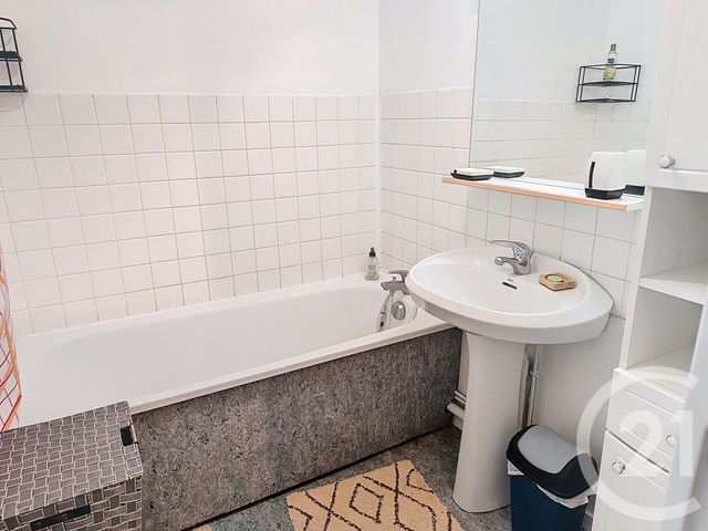 Appartement F3 à vendre - 3 pièces - 46.48 m2 - HOULGATE - 14 - BASSE-NORMANDIE - Century 21 Bagot Immobilier