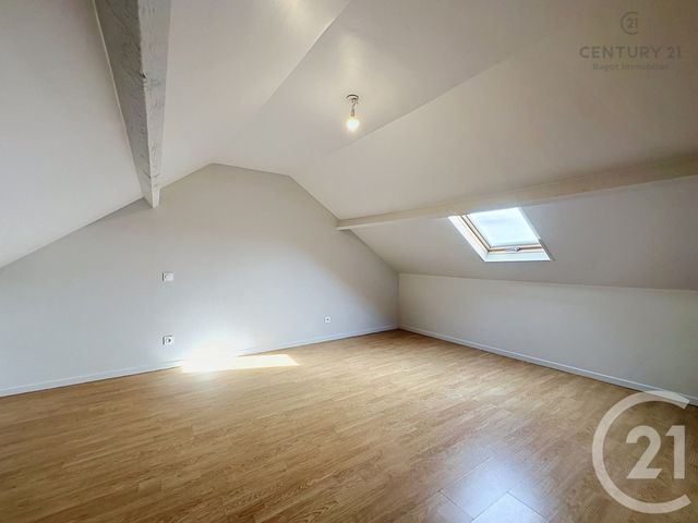 Appartement F4 à louer - 4 pièces - 90.58 m2 - DIVES SUR MER - 14 - BASSE-NORMANDIE - Century 21 Bagot Immobilier