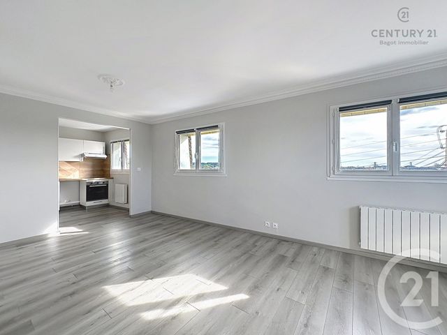 Appartement F4 à louer - 4 pièces - 90.58 m2 - DIVES SUR MER - 14 - BASSE-NORMANDIE - Century 21 Bagot Immobilier
