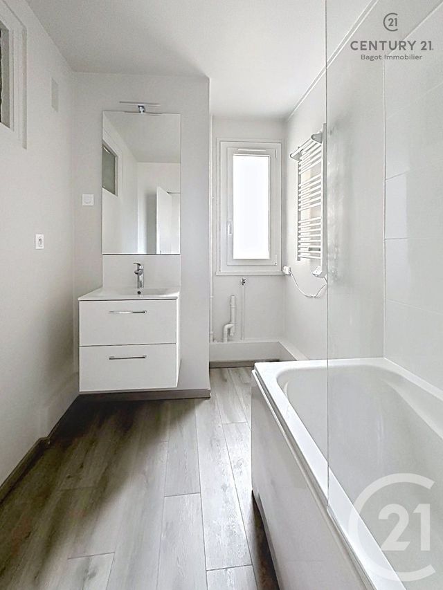 Appartement F4 à louer - 4 pièces - 90.58 m2 - DIVES SUR MER - 14 - BASSE-NORMANDIE - Century 21 Bagot Immobilier
