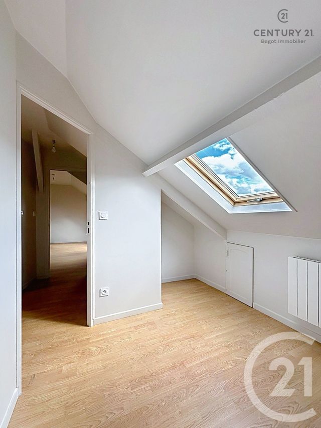Appartement F4 à louer - 4 pièces - 90.58 m2 - DIVES SUR MER - 14 - BASSE-NORMANDIE - Century 21 Bagot Immobilier