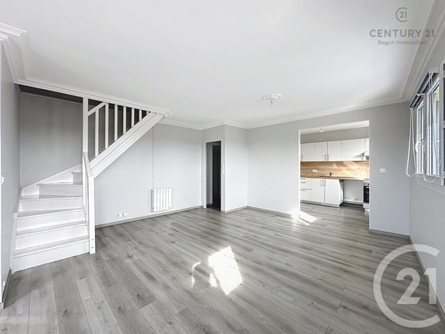 Appartement F4 à louer - 4 pièces - 90.58 m2 - DIVES SUR MER - 14 - BASSE-NORMANDIE - Century 21 Bagot Immobilier