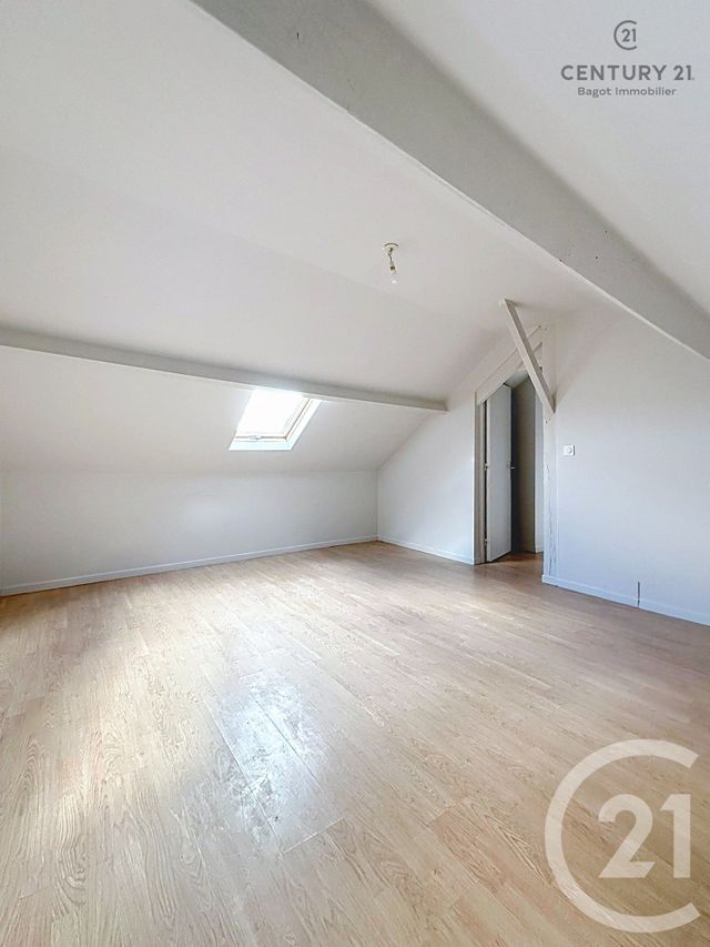 Appartement F4 à louer - 4 pièces - 90.58 m2 - DIVES SUR MER - 14 - BASSE-NORMANDIE - Century 21 Bagot Immobilier