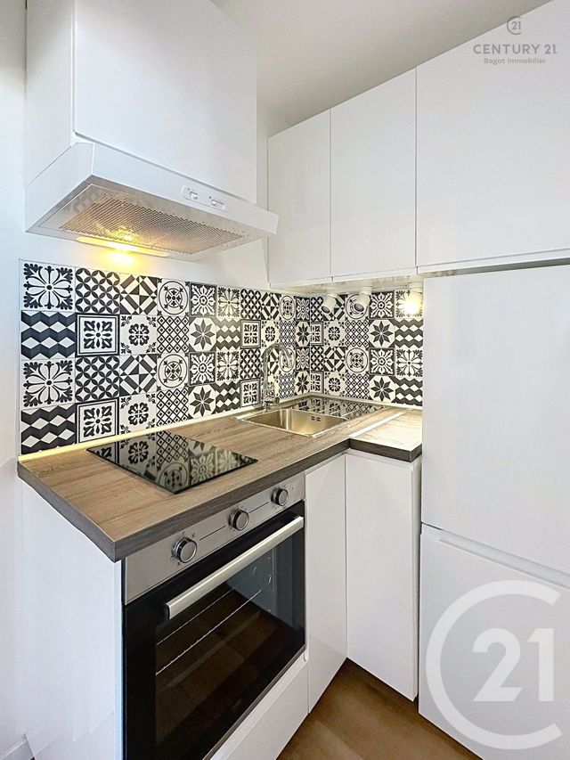 Appartement F2 + cabine à louer - 2 pièces - 35.91 m2 - HOULGATE - 14 - BASSE-NORMANDIE - Century 21 Bagot Immobilier