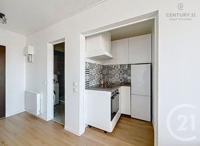 Appartement F2 + cabine à louer - 2 pièces - 35.91 m2 - HOULGATE - 14 - BASSE-NORMANDIE - Century 21 Bagot Immobilier