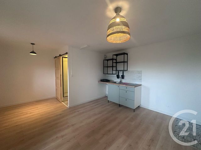 Appartement Studio à louer - 1 pièce - 24.0 m2 - VARAVILLE - 14 - BASSE-NORMANDIE - Century 21 Bagot Immobilier
