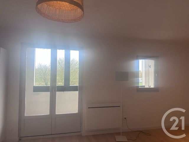 Appartement Studio à louer - 1 pièce - 24.0 m2 - VARAVILLE - 14 - BASSE-NORMANDIE - Century 21 Bagot Immobilier